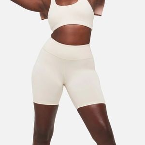 Organic Stretch Biker Short in Bone